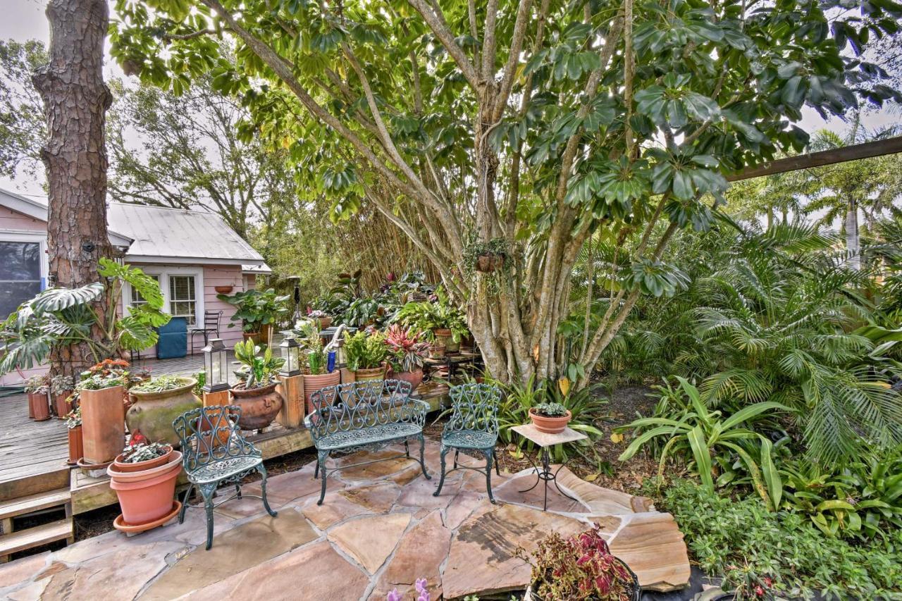 Sarasota Bungalow With Pergola, Garden And Waterfalls! Βίλα Εξωτερικό φωτογραφία