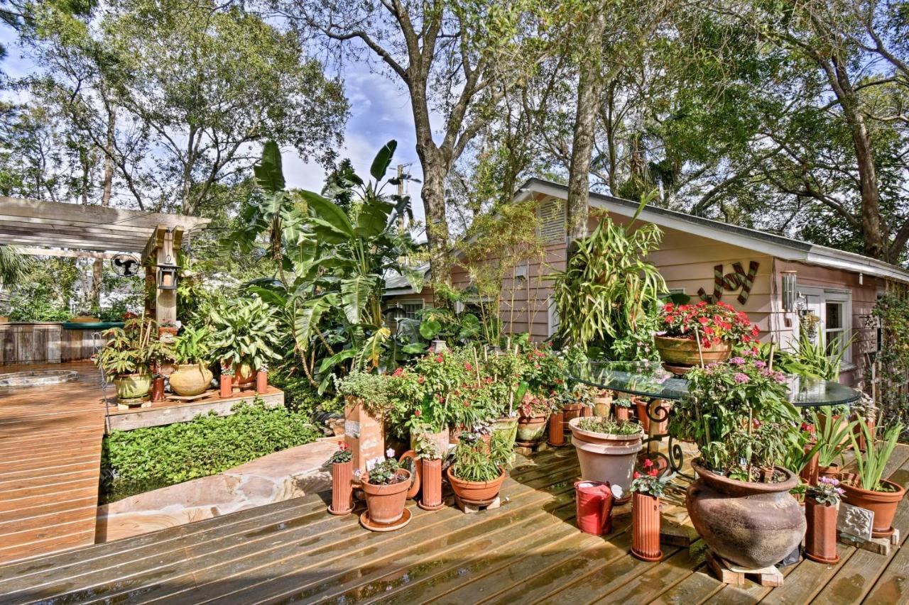 Sarasota Bungalow With Pergola, Garden And Waterfalls! Βίλα Εξωτερικό φωτογραφία